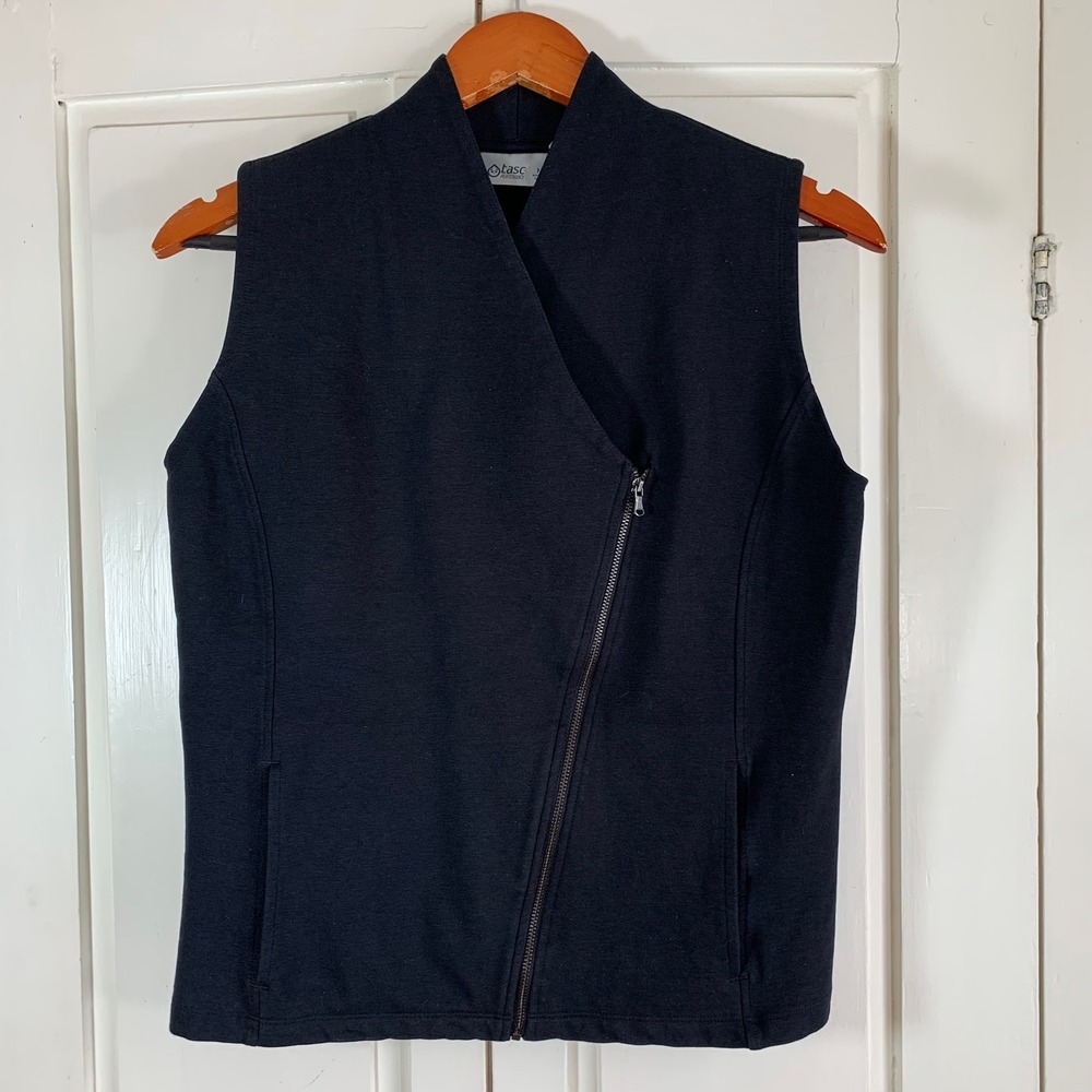Tasc Performance Women Black Asymmetrical Zip Vest Size M Organic‎ Cotton Bamboo